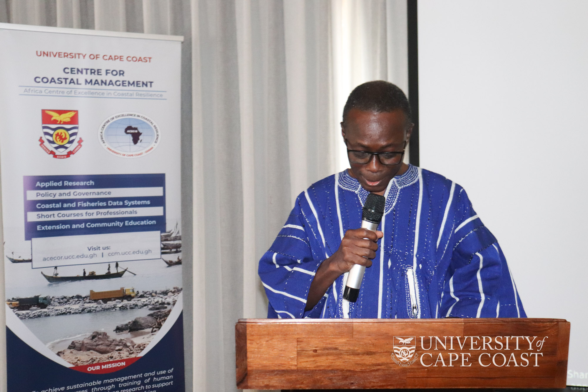 Vice-Chancellor delivering his welcome address.