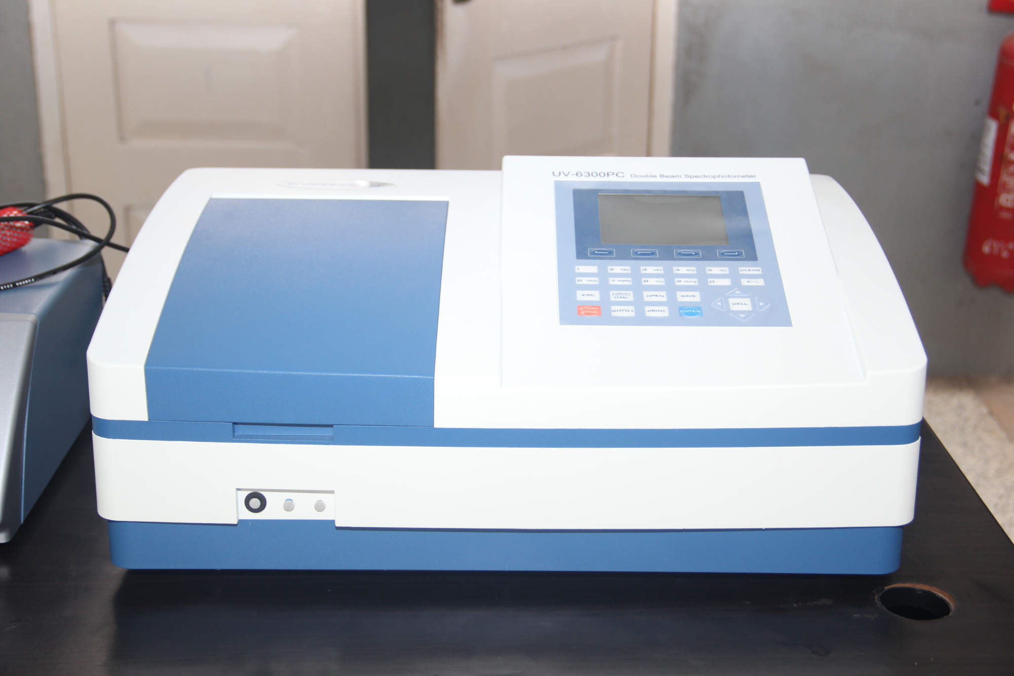 Double Beam Spectrophotometer