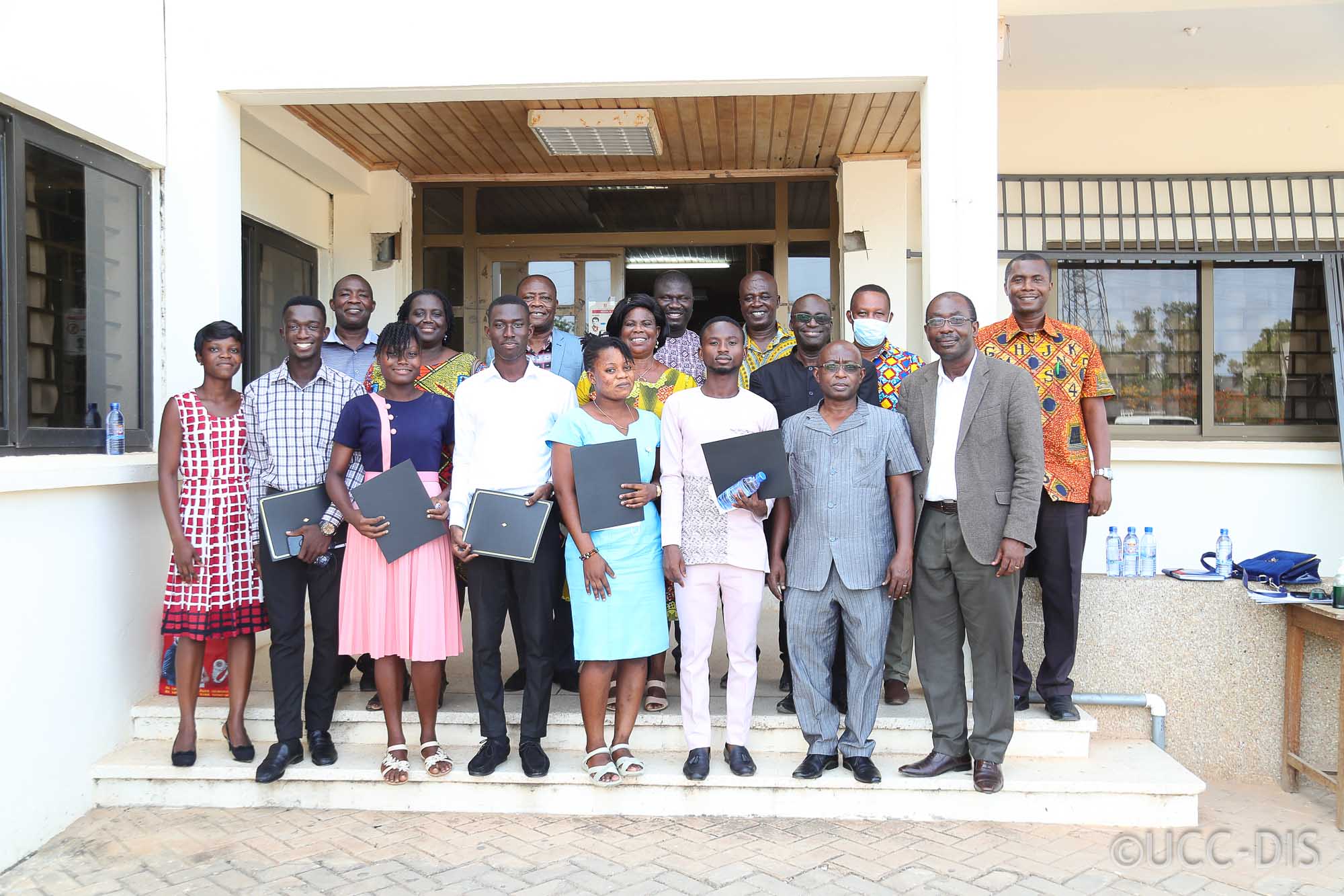 Group photo of the participants