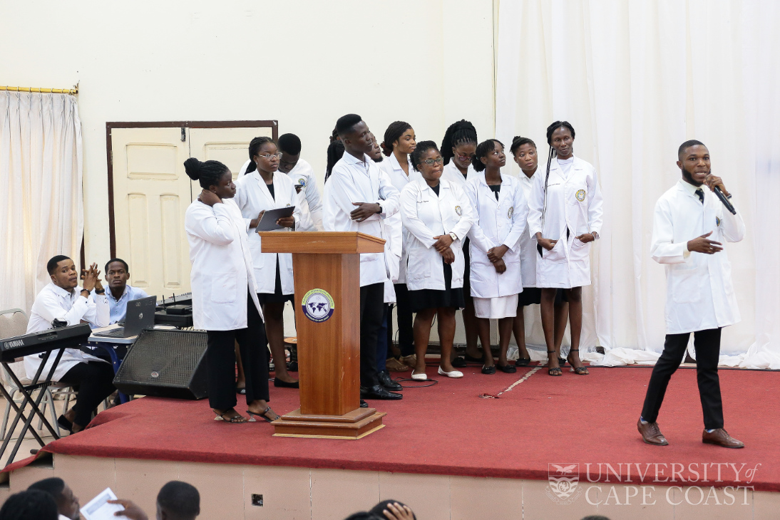 One of the student groups presenting its report