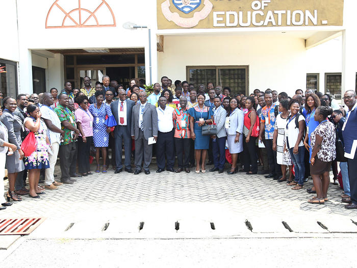 Participants with dignitaries