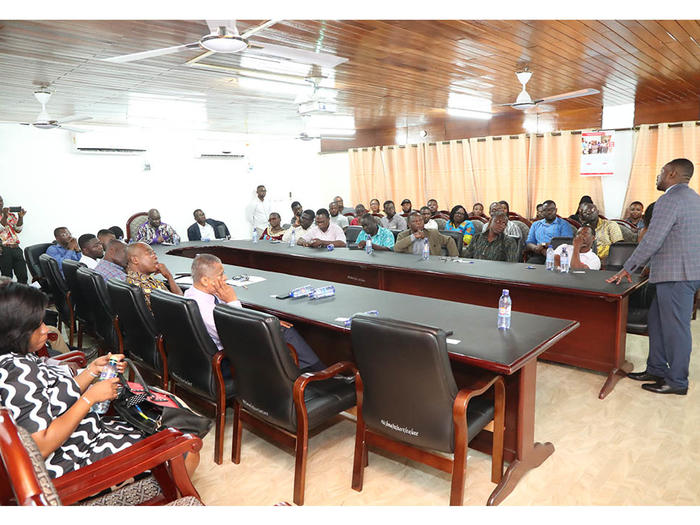 Lecture on Air Quality Measurement Dr. Odame-Ankrah delivering the lecture