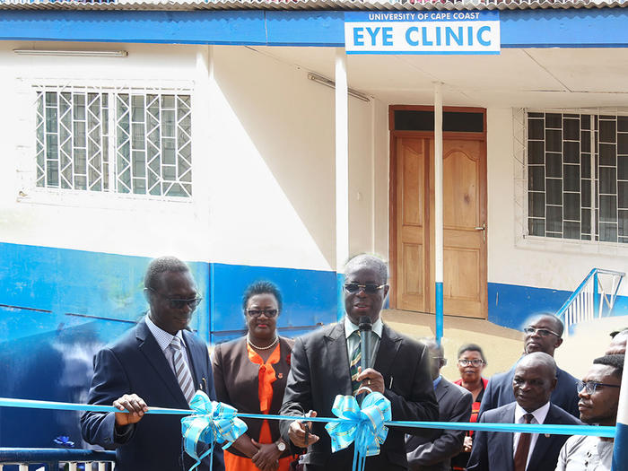 Vice-Chancellor Prof. Joseph Ghartey Ampiah cuting a tape to open the Clinic Vice-Chancellor Prof. Joseph Ghartey Ampiah cuting a tape to open the Clinic