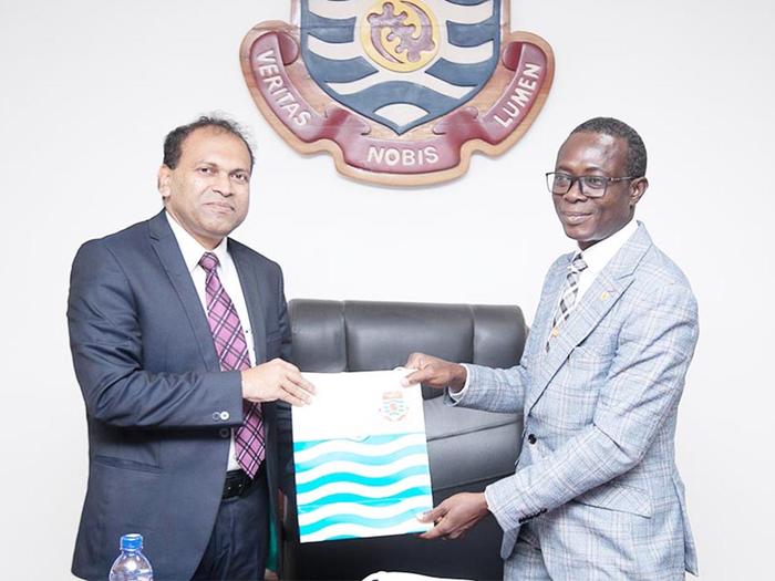 Indian High Commissioner with the Vice-Chancellor