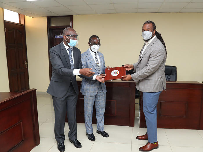 Exchange of the signed MoU